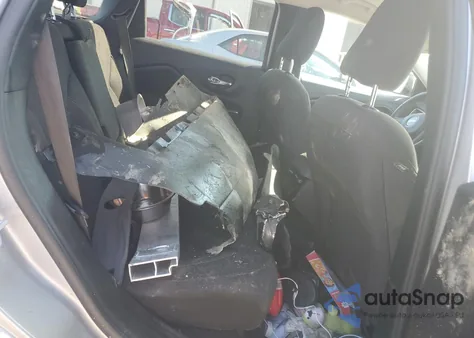 2019 Jeep Cherokee Latitude из США, поврежденный, VIN 1C4PJMCX5KD430808